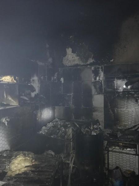 Criciúma: bombeiros combatem incêndio em padaria no bairro São Sebastião