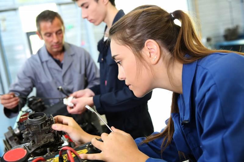 PL em discussão no Senado pretende estimular contratação de Jovens Aprendizes