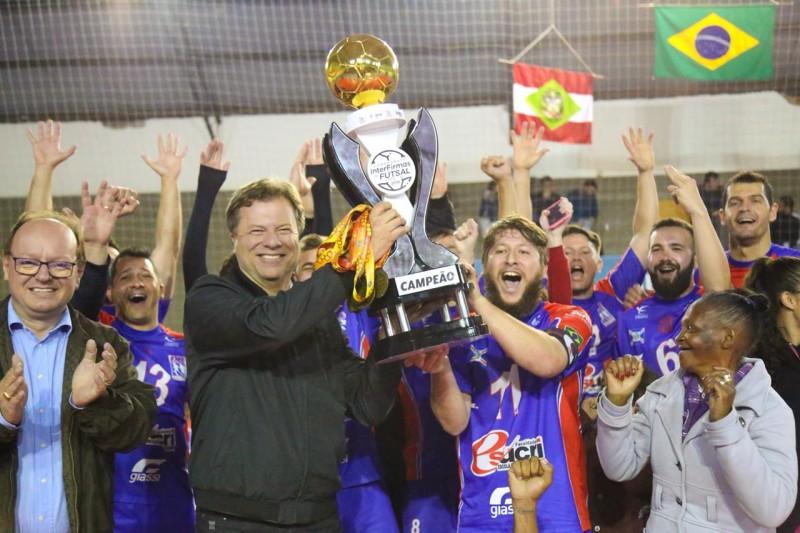 Nos pênaltis, Prefeitura é tri-campeã do Campeonato Interfirmas de Futsal de Içara