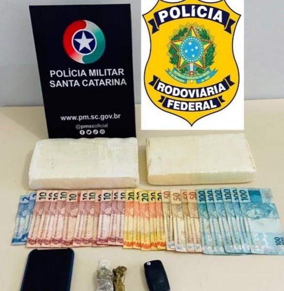 Perseguição termina com apreensão de 2 quilos de cocaína; droga estava em picape de Criciúma