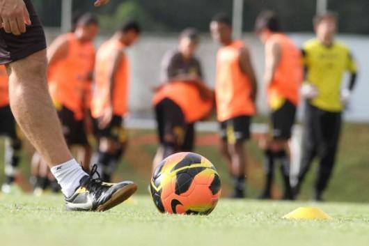 Bahia e Criciúma fazem duelo de iguais na Fonte Nova