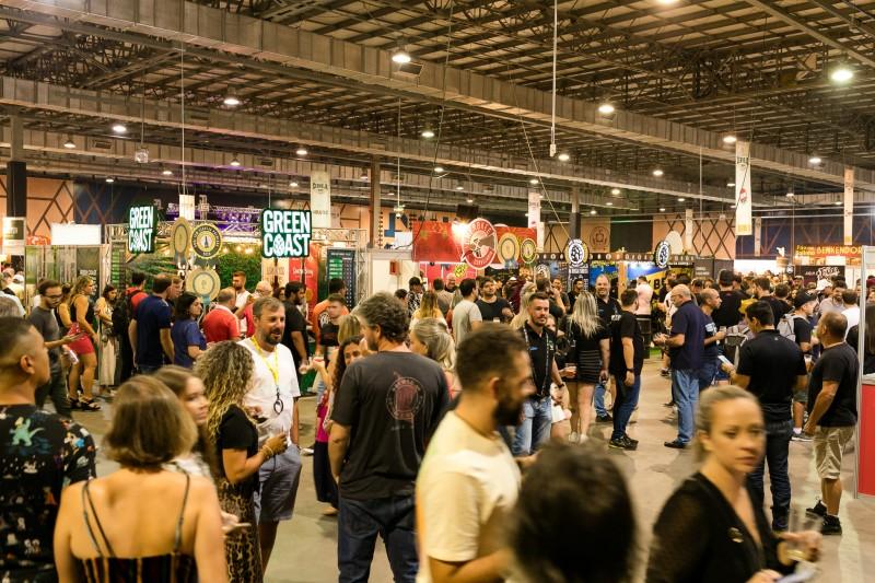 Festival Brasileiro da Cerveja, abre amanhã em Blumenau