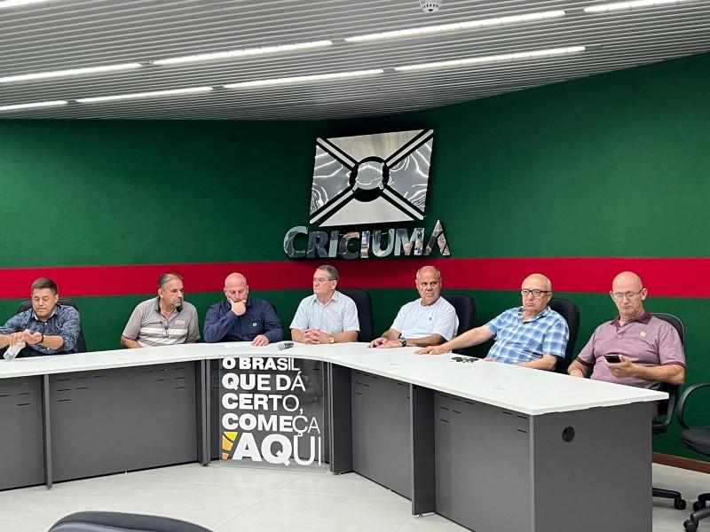 Assinada a ordem de serviço para pavimentação de ruas do bairro São Sebastião