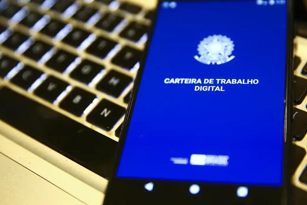 Com mercado aquecido, 53,8% dos brasileiros não veem chance de perder emprego