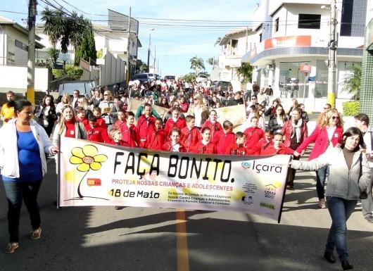 Em Içara, caminhada contra a exploração sexual infantil marca dia nacional