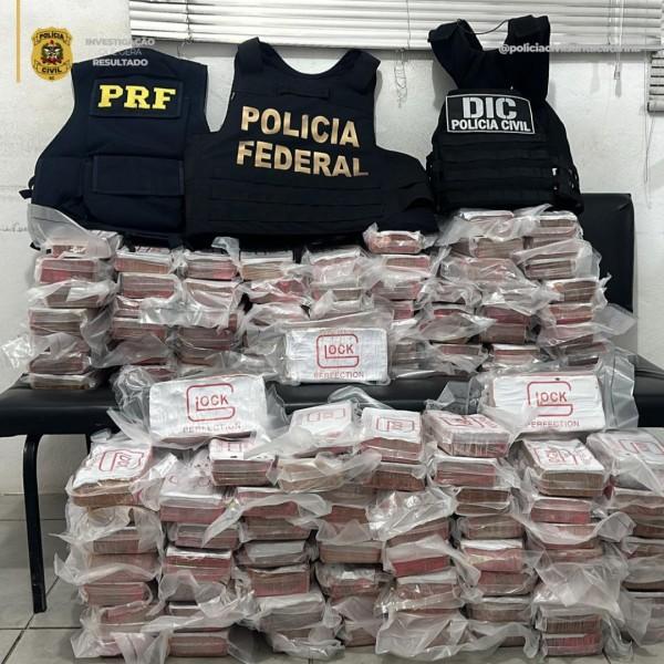 Dupla é presa após ser flagrada transportando cerca de 120 quilos de pasta base de crack em Tubarão 