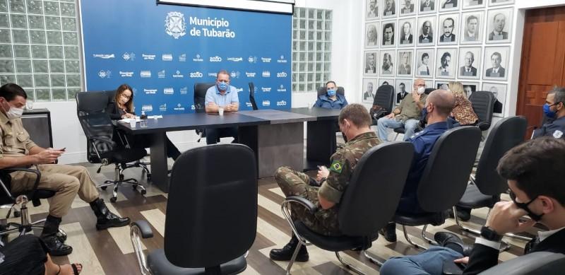Tubarão pode restringir horário de funcionamento de bares e exigir máscaras nas ruas