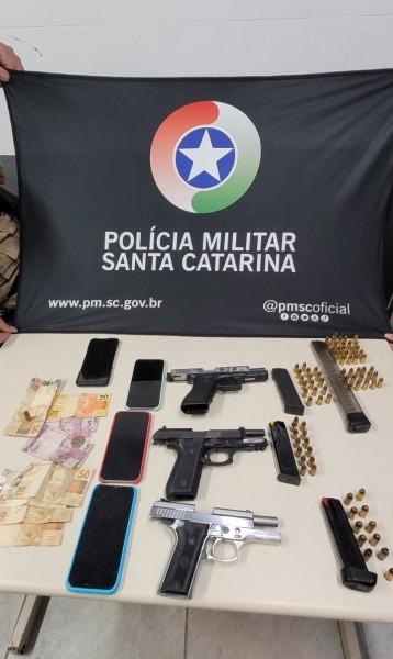 PM apreende armas de fogo e mais de 80 munições em Criciúma 