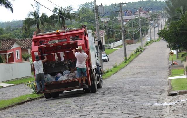 Coleta de lixo é normalizada em Nova Veneza · Portal Engeplus
