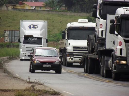 Dnit alerta para perigo em ultrapassagens nos desvios na 101 Sul