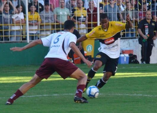 Atacante do Tigre a caminho do Grêmio