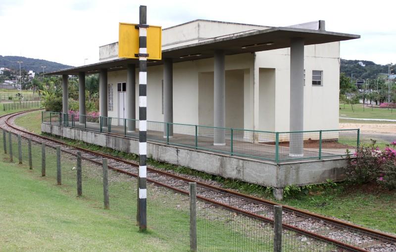 Viaturas para a prefeitura e gestão nova no Parque