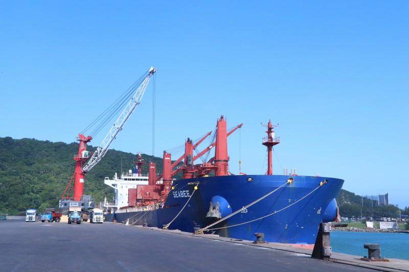 Porto de Imbituba fecha maio com melhor resultado operacional de sua história