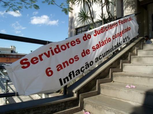 Servidores públicos da Justiça Federal de Criciúma estão em greve
