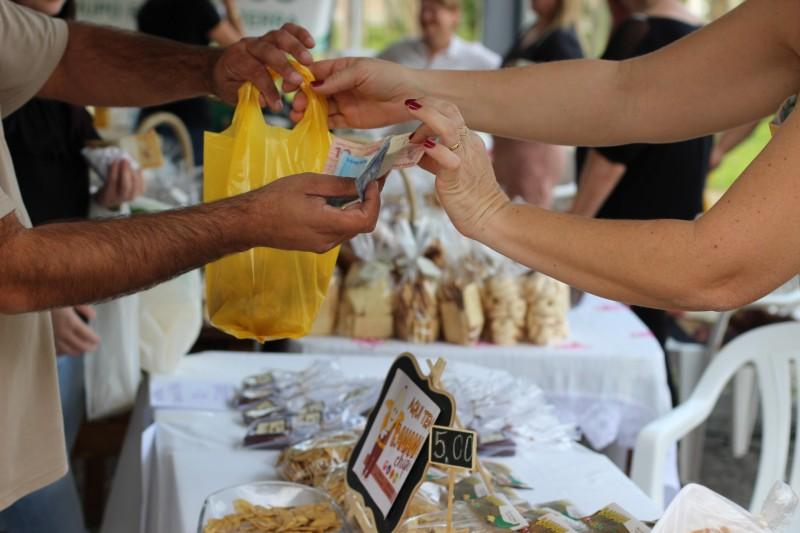Feira da Agricultura Familiar não tem nova data para volta presencial, mas sistema delivery continua