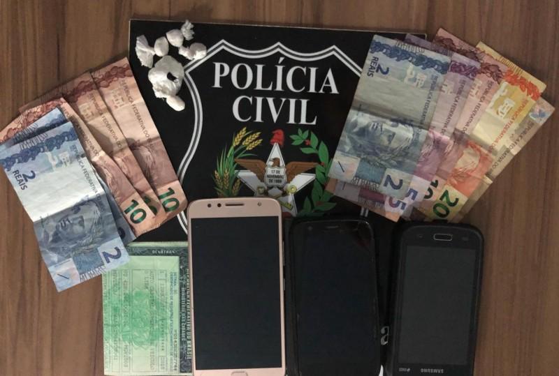 Dois são presos por tráfico de cocaína em Orleans