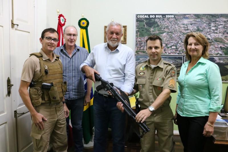 Polícia Militar de Cocal do Sul recebe novo armamento