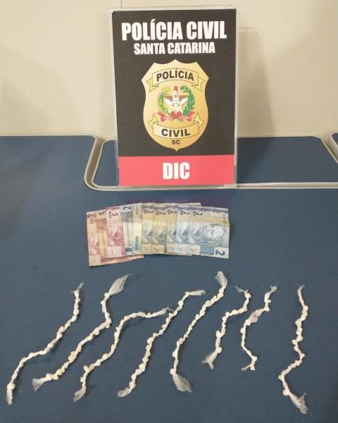 Jovem é preso pela Polícia Civil suspeito de roubo a posto de combustível 