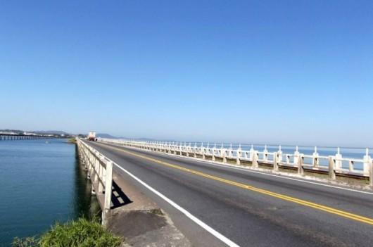 Empresa abandona ponte de Laguna
