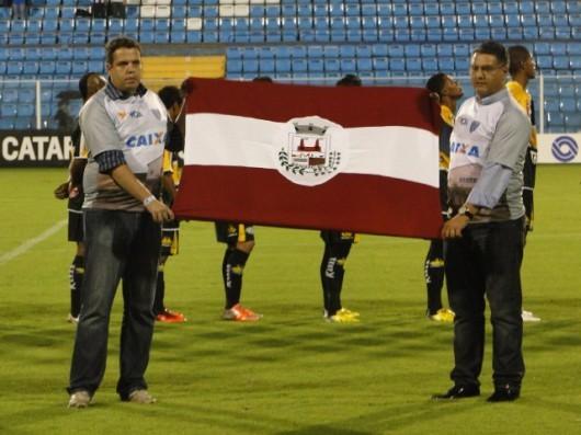 Sangão foi homenageado pelo Avaí no clássico da Ressacada