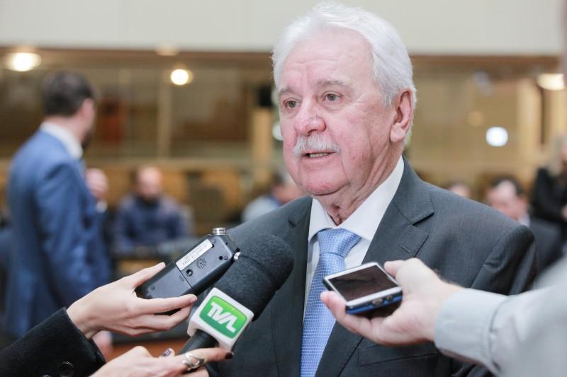 Moacir Sopelsa assume o governo de Santa Catarina 