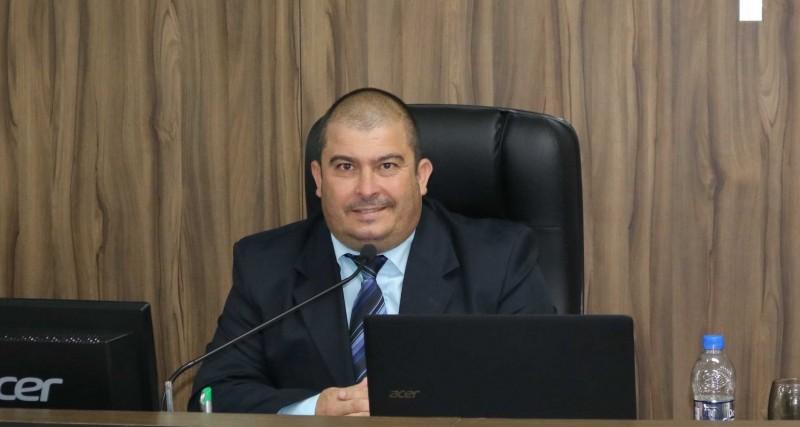 Vereadores de Içara aprovam redução de recesso parlamentar