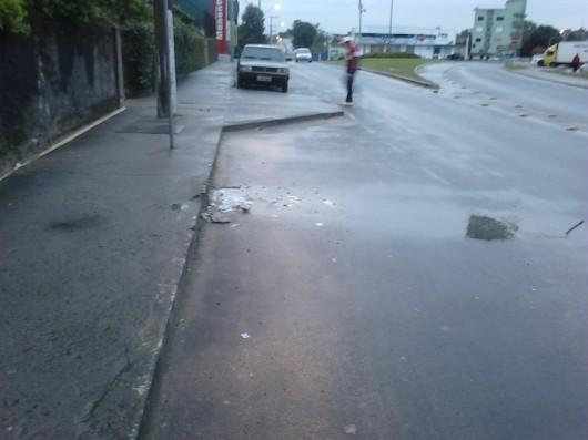 Moradores enfrentam problemas com saída de esgoto no bairro Próspera