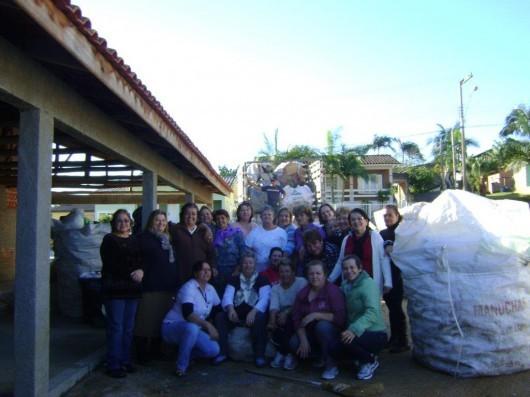 Grupo de mães de Cocal do Sul recolhem toneladas de lixo todos os meses