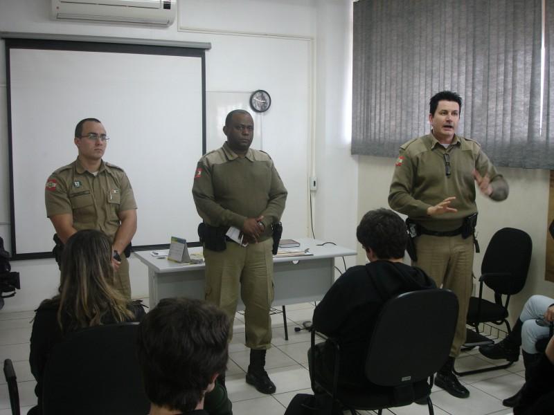 Escolas reivindicam mais segurança na região universitária