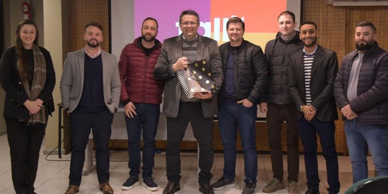 Jovens empreendedores de Içara estreiam conexão business