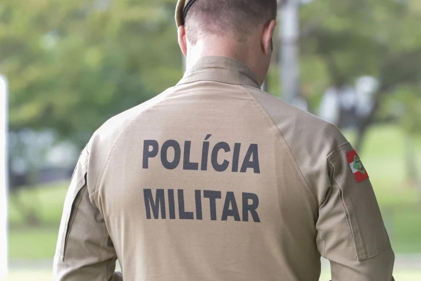 Jovem é presa após ser flagrada com maconha e haxixe em Criciúma