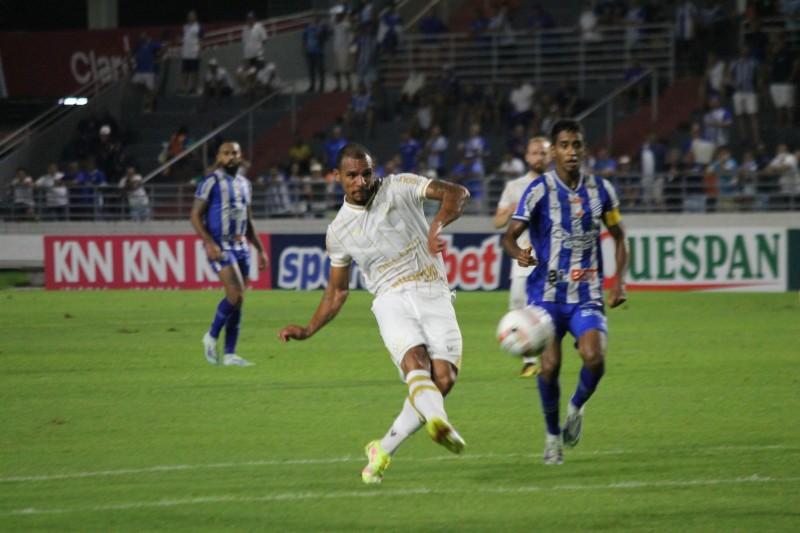 Diante do CSA, Criciúma abre maratona de quatro jogos em uma semana