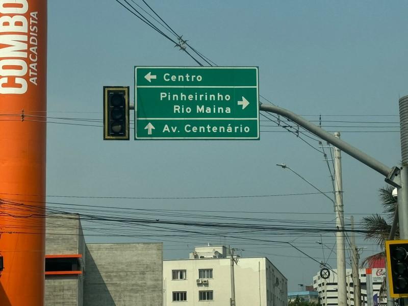 Criciúma: semáforos estão intermitentes no Centro nesta segunda-feira