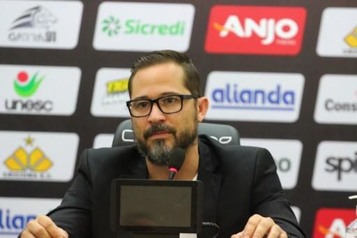 Vitor Marcelo deixa novamente o Criciúma depois de seis meses 