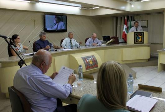 Comitiva de Criciúma vai à capital tratar de segurança 