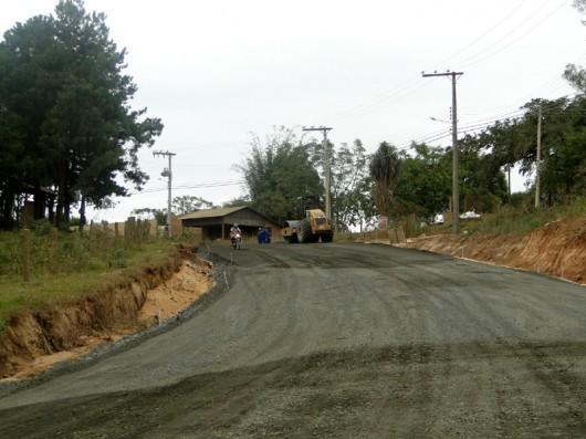 Mais de um quilômetro de asfalto no acesso a Esplanada