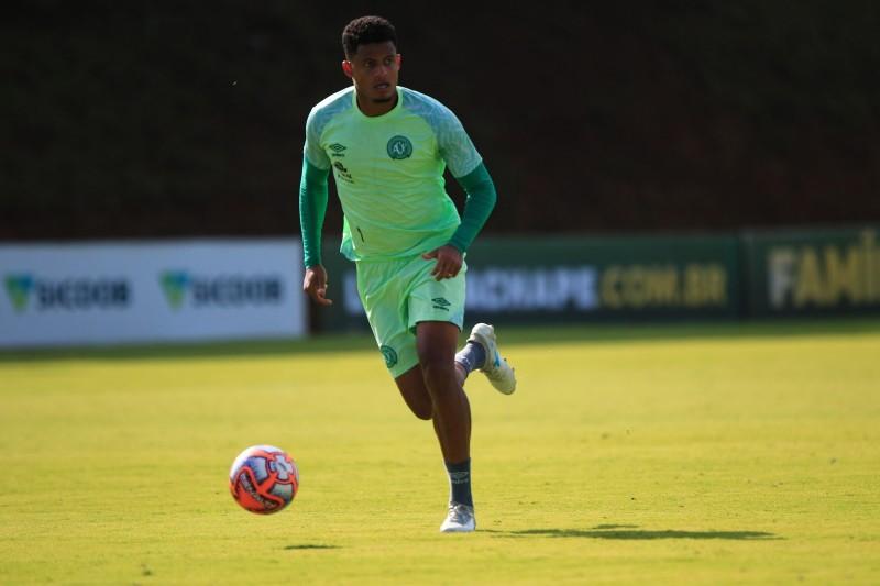 Revelado pelo Criciúma, Joilson projeta reencontro e mira ‘retomada’ com a Chape no Catarinense