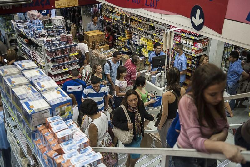 Comércio varejista cresce 0,1% em junho; acumulado no ano é 0,6%