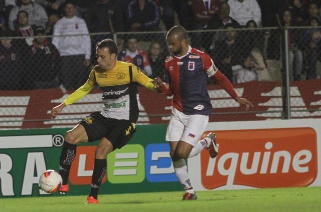 Com boa atuação de Luiz, Tigre arranca empate diante do Paraná