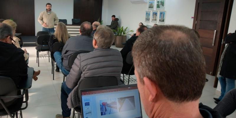 Comércio de Içara conhece projeto de ampliação da revitalização central