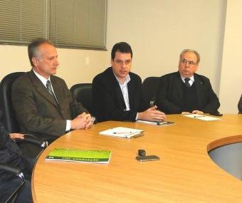 Acic discute cursos de capacitação para deficientes físicos  