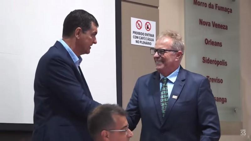 Com ausência de quatro prefeitos, Luiz Gustavo Cancelier é eleito o novo presidente da Amrec