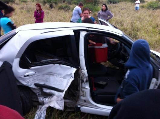 Acidente entre dois carros deixa ao menos um ferido na SC-445