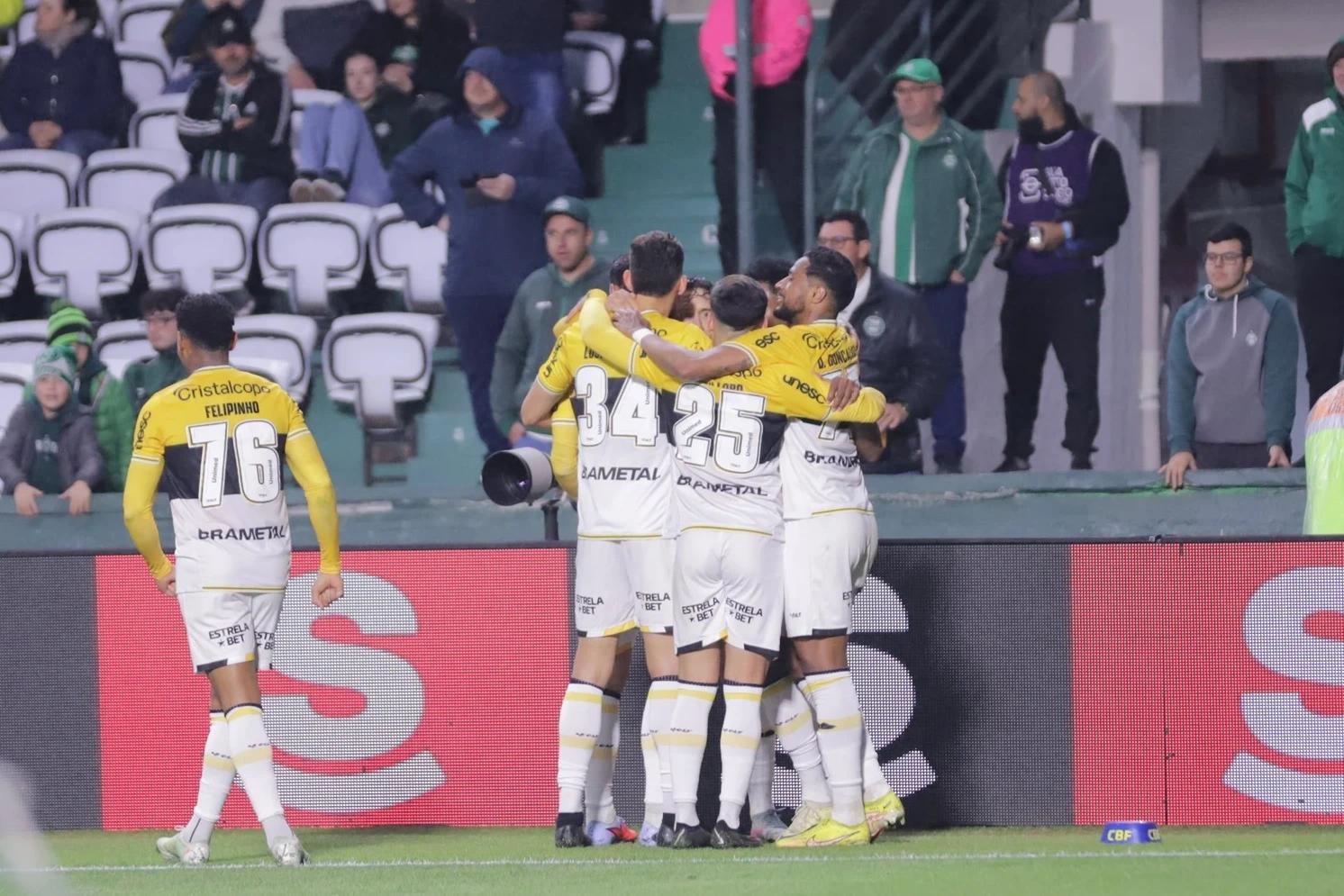 Criciúma não vencia o Coritiba no estádio Couto Pereira há mais de 10 anos