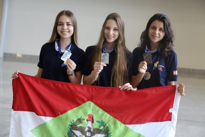 Alunos do Senac SC conquistam medalhas em competição nacional