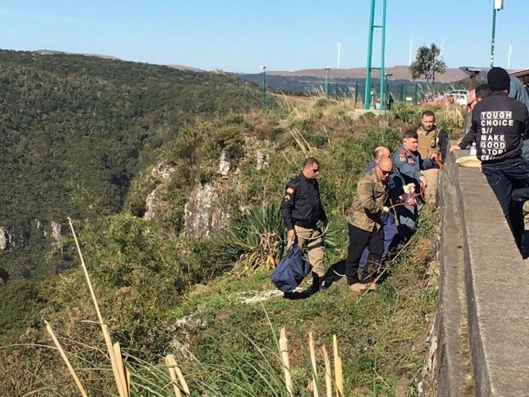  Turista cai em despenhadeiro no Mirante da Serra do Rio do Rastro