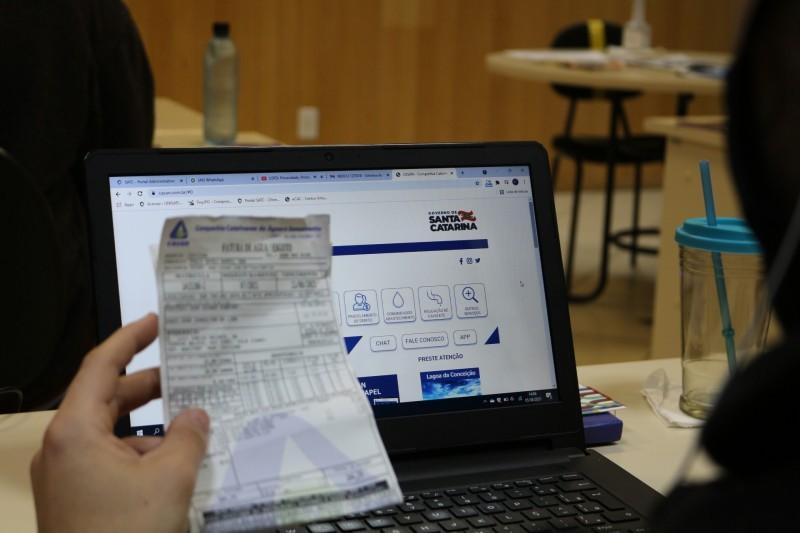 Casan reajusta tarifa de água e esgoto em 16,1% e vereador de Criciúma questiona valores