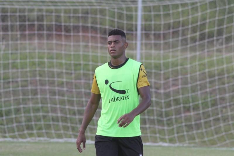 Mangabeira diz que grupo está incomodado com situação na Série B