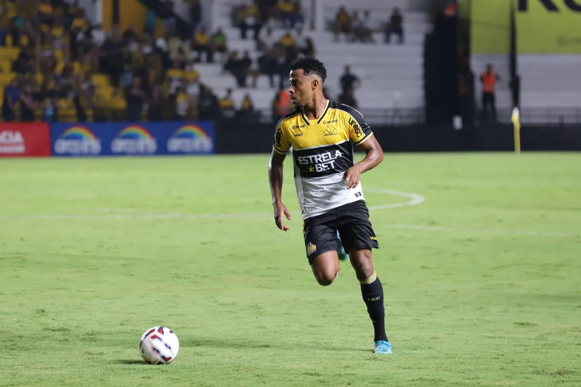 ‘A gente vai muito forte para esse jogo’, afirma Matheus Trindade