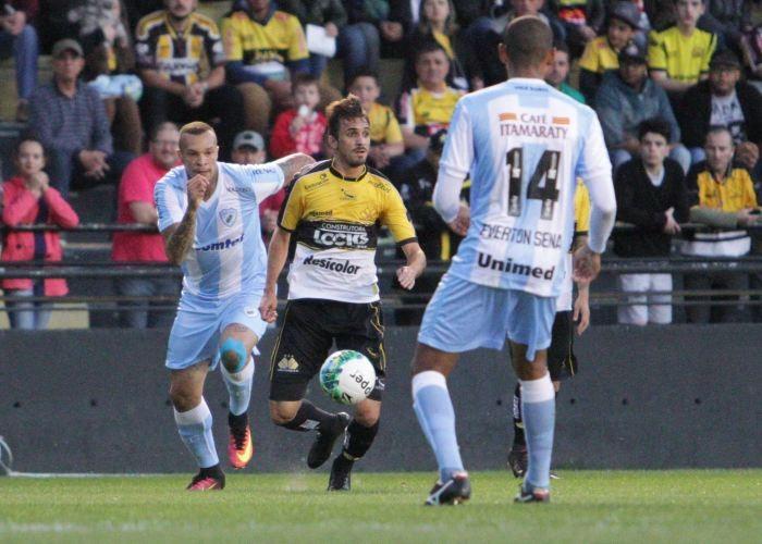Novo titular do Tigre não jogou nem dez minutos